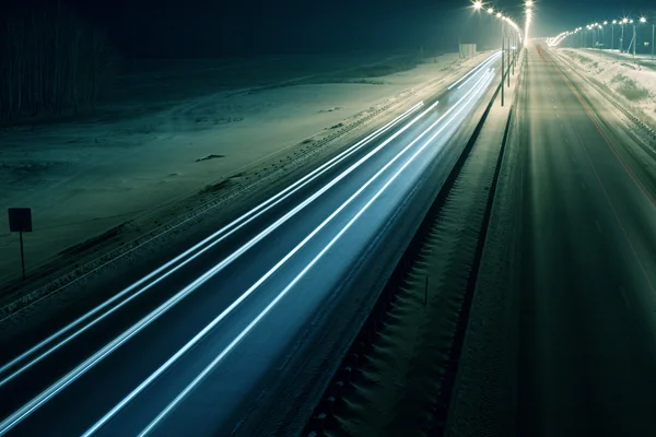 Carretera de invierno en la noche —  Fotos de Stock