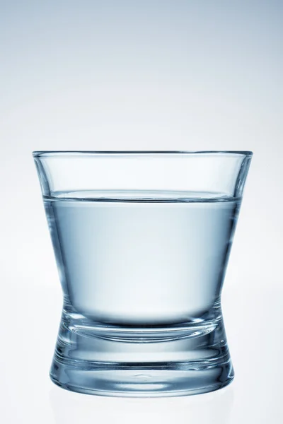 Glas water met knippad — Stockfoto