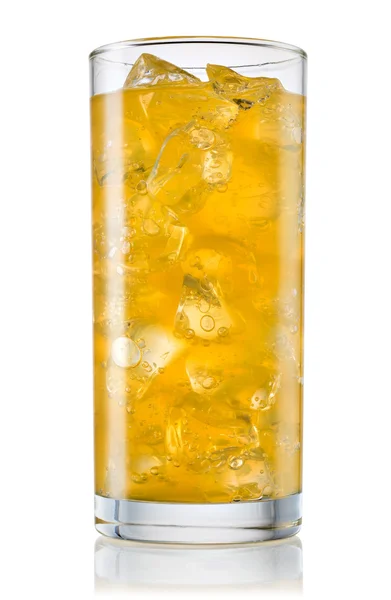Glas fanta orange koolzuurhoudende limonade. Met uitknippad — Stockfoto