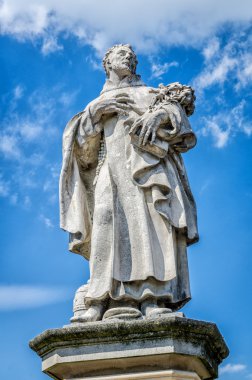 Prag'daki Charles Köprüsü üzerinde şekil