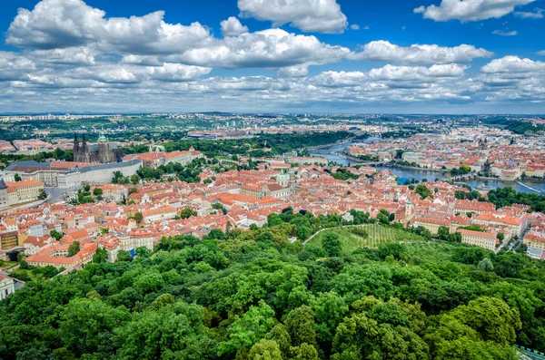 Bästa utsikt över stadens silhuett i Prag — Stockfoto