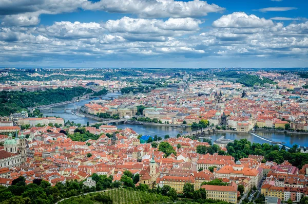 Vista dall'alto dello skyline di Praga — Foto Stock