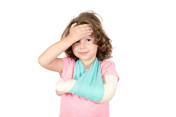 Niño pequeño con la mano rota —  Fotos de Stock