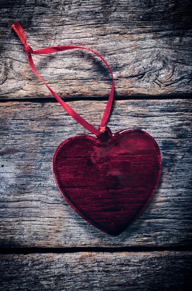 Heart on the wood — Stock Photo, Image