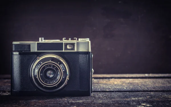 Vieja cámara con sapce en blanco — Foto de Stock