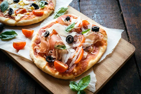 Prosciutto mini pizzas — Stock Image Prosciutto mini pizzas Stock Picture