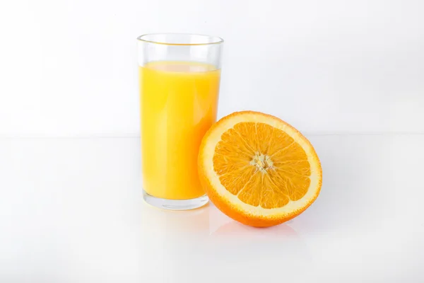 Nypressad apelsinjuice Royaltyfria Stockfoton
