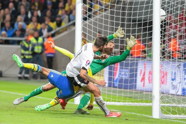 Österreich vs. Schweden Fußballspiel lizenzfreie Stockbilder