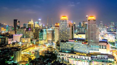 Metropolitan Bangkok şehrinin şehir merkezi şehir merkezi silueti Aralık 2017 - Tayland şehri Bangkok