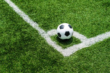 Köşe başında futbol topu ve futbol sahası, futbol sahası, arka plan dokusu