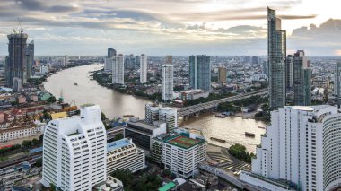 Bangkok Şehri - Tayland, Tayland 'ın şehir merkezindeki şehir silueti Havacılık Manzarası Chao Phraya Nehri Bangkok Nehri