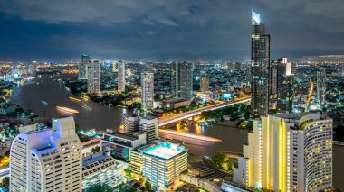 Bangkok Şehri - Tayland 'ın şehir merkezindeki Chao Phraya River Bangkok Virajı Panoramik Şehir Tayland