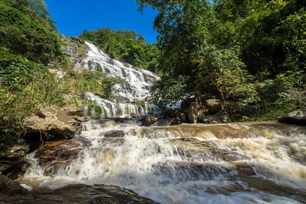 Photographers Shooting Waterfalls Mae Waterfall Doi Inthanon National Park Chiangmai — ストック写真