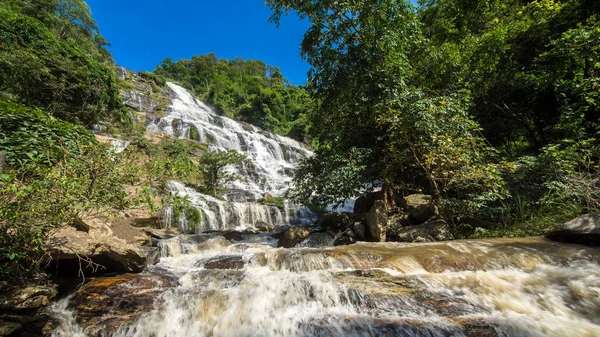 Photographers Shooting Waterfalls Mae Waterfall Doi Inthanon National Park Chiangmai — ストック写真