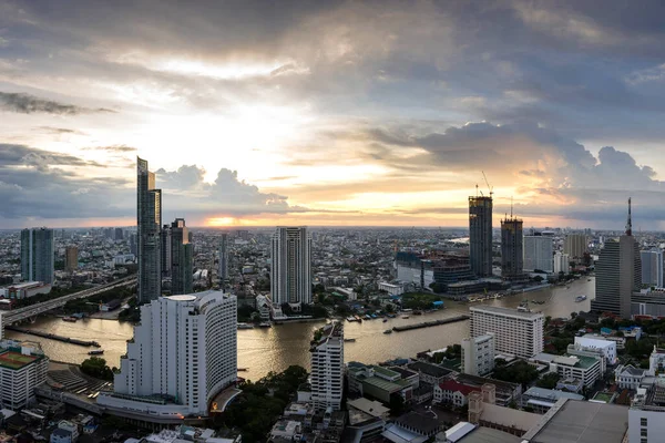 Bangkok City Beautiful Sunset Curve Chao Phraya River Panoramic Cityscape — Stock Photo, Image