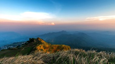 güzel gün batımı manzarası dağ Tayland