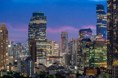 Bangkok Şehri - Havadan manzara güzel gün batımı Bangkok şehri Tayland şehir merkezi gökyüzü, gece şehir manzarası, Bangkok Tayland manzarası