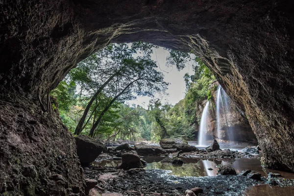 カオヤイ国立公園のハウスワット滝 ナコンラチャシマ県 風景タイ — ストック写真