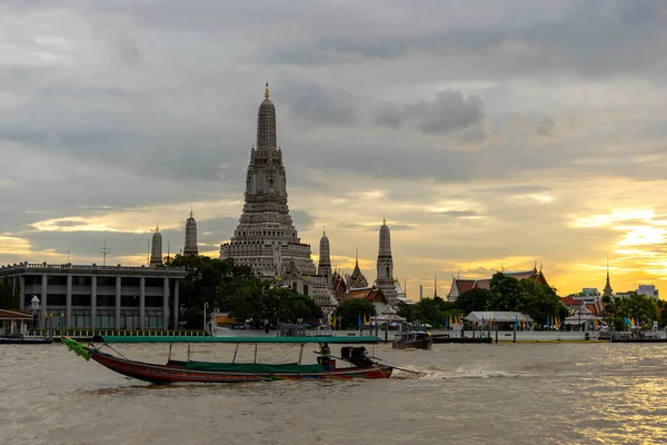 Güzel Gün Batımı Wat Arun Tapınağı Chao Reynaya Nehri Manzara — Stok fotoğraf