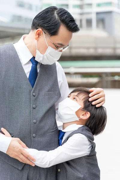 Portrait Father Son Wearing Protective Face Mask Protection Quarantine Coronavirus — Stock Photo, Image