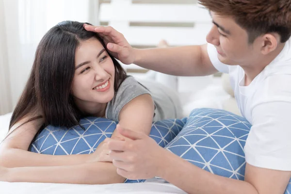 Selective Focus Young Beautiful Wife Tease Husband Bed Happiness — Stock Photo, Image