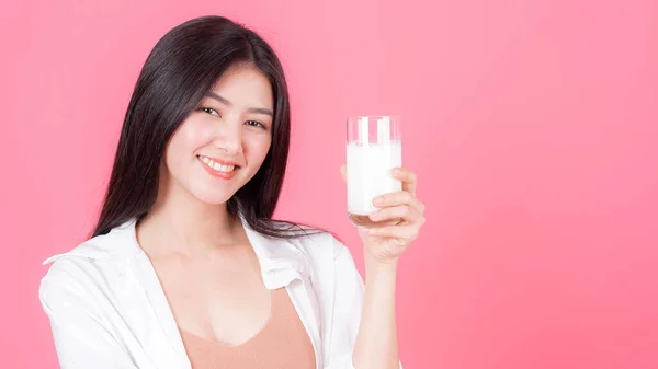 Schoonheid Vrouw Aziatisch Schattig Meisje Voelen Gelukkig Drinken Melk Voor — Stockfoto