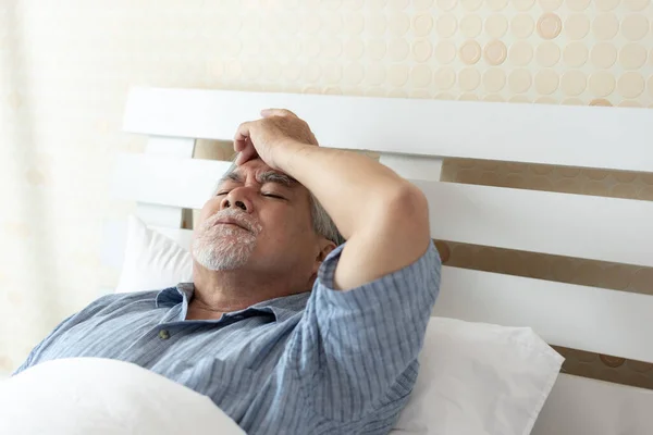 Elderly Patients Bed Asian Senior Man Patients Headache Hands Forehead — Stock Photo, Image