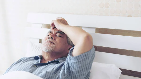 Elderly Patients Bed Asian Senior Man Patients Headache Hands Forehead — Stock Photo, Image