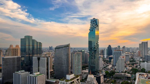 Luftaufnahme Schöner Sonnenuntergang Metropolitan Bangkok City Innenstadt Stadtbild Stadtsilhouette Bangkok — Stockfoto