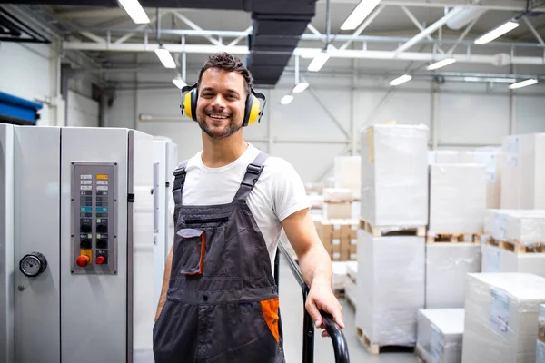 Portret Van Een Ervaren Drukker Stand Moderne Drukmachine Met Grote — Stockfoto