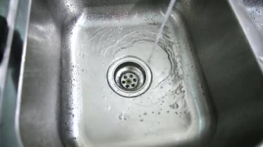 su damlası çelik evye ve boşaltma