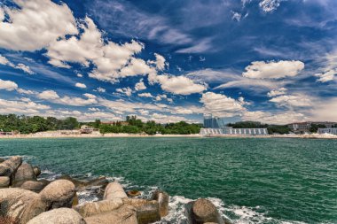Karadeniz kumsalda Varna