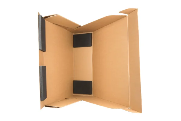 Картонна коробка ізольована на білому тлі — стокове фото