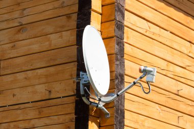 Uydu anten duvar