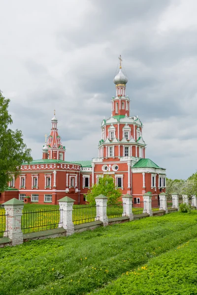 Kirche unserer Herrin von Smolensk in Sofrino Puschkin — Stockfoto