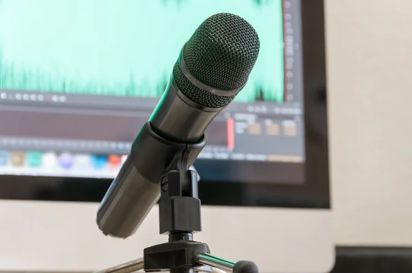 Mikrofon på framsidan — Stockfoto