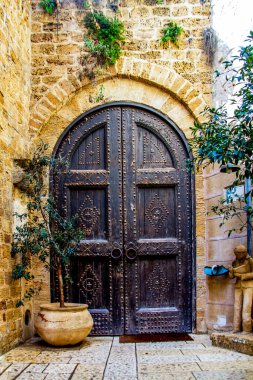 Tel Aviv, İsrail - 4 Mart 2021: İsrail 'in eski Jaffa kentindeki kapı