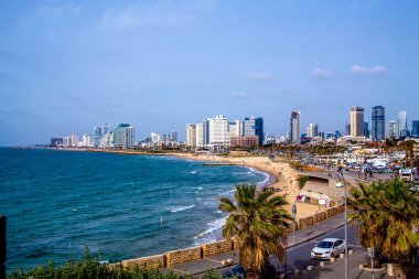 Tel Aviv, İsrail - 15 Mart 2021: Güneşli bir günde Tel Aviv manzarası