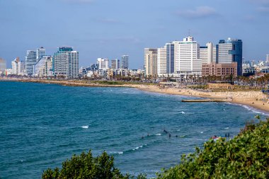 Tel Aviv, İsrail - 15 Mart 2021: Güneşli bir günde Tel Aviv manzarası