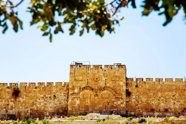 イスラエルのエルサレム 2021年4月27日 東門が封鎖される ゴールデンゲートまたはへブル語で シャー ハラハミミ慈悲の門 イスラム教徒 ダハビまたはバブ ザハビと呼ばれる — ストック写真