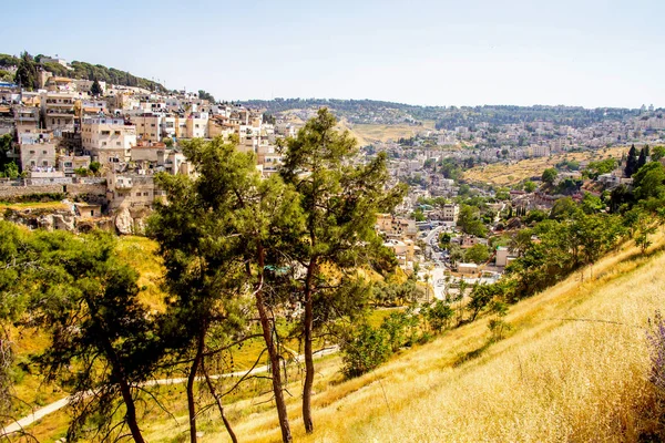 エルサレム イスラエル 4月2021 シルワンまたはシロアムの眺めは エルサレムの旧市街の郊外にある東エルサレムのアラブ地区です その一部は古代ユダヤのネクロポリス墓地の上に建てられました — ストック写真