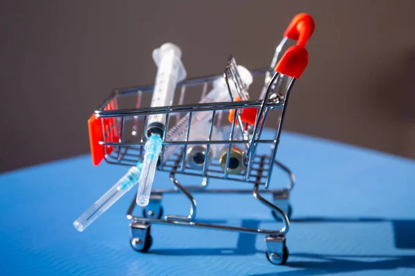 Medical Syringes Shopping Cart — ストック写真