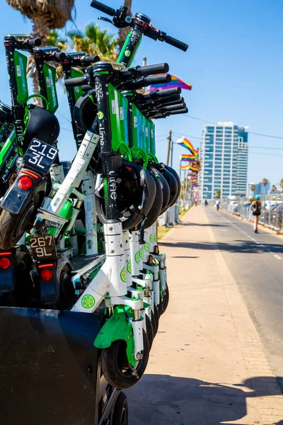 Тель Авів Ізраїль Червня 2021 Бездоріжкові Спільні Електричні Скутери Знаходяться — стокове фото