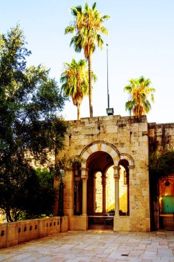  Three Arches Hotel 'de, 80 yaşındaki Kudüs Uluslararası YMCA binasında.