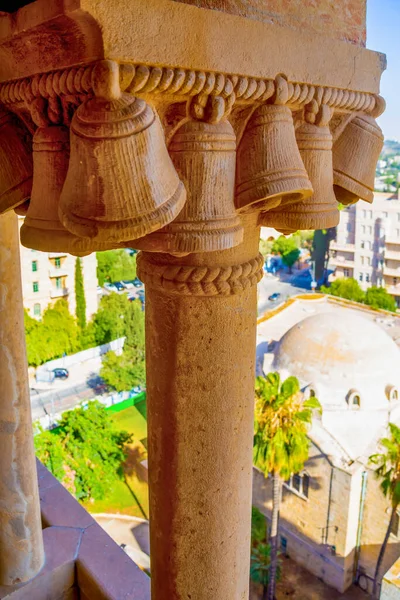 Campane Pietra Intagliata Nel Campanile Osservazione Con Vista Mozzafiato Gerusalemme — Foto Stock