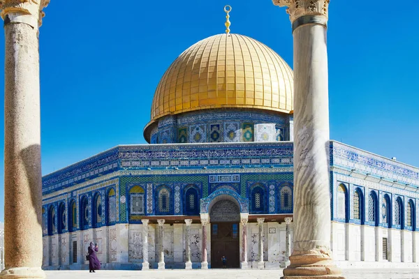 The Dome of the Rock, Islamic shrine located on the Temple Mount in the Old City of Jerusalem. He is in its core one of the oldest extant works of Islamic architecture