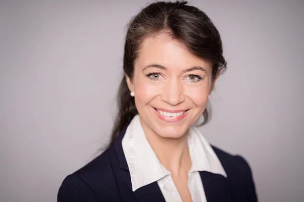 Mulher de negócios sorrindo — Fotografia de Stock