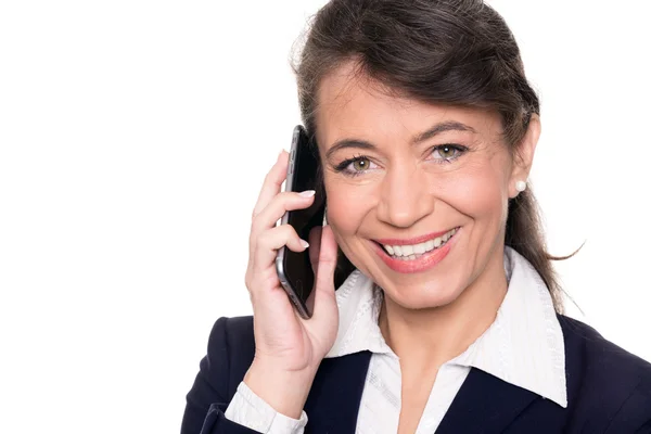 Bizneswoman korzystająca z telefonu — Zdjęcie stockowe