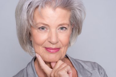  gülümseyen kadın kıdemli