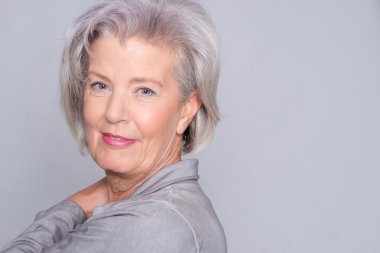  gülümseyen kadın kıdemli